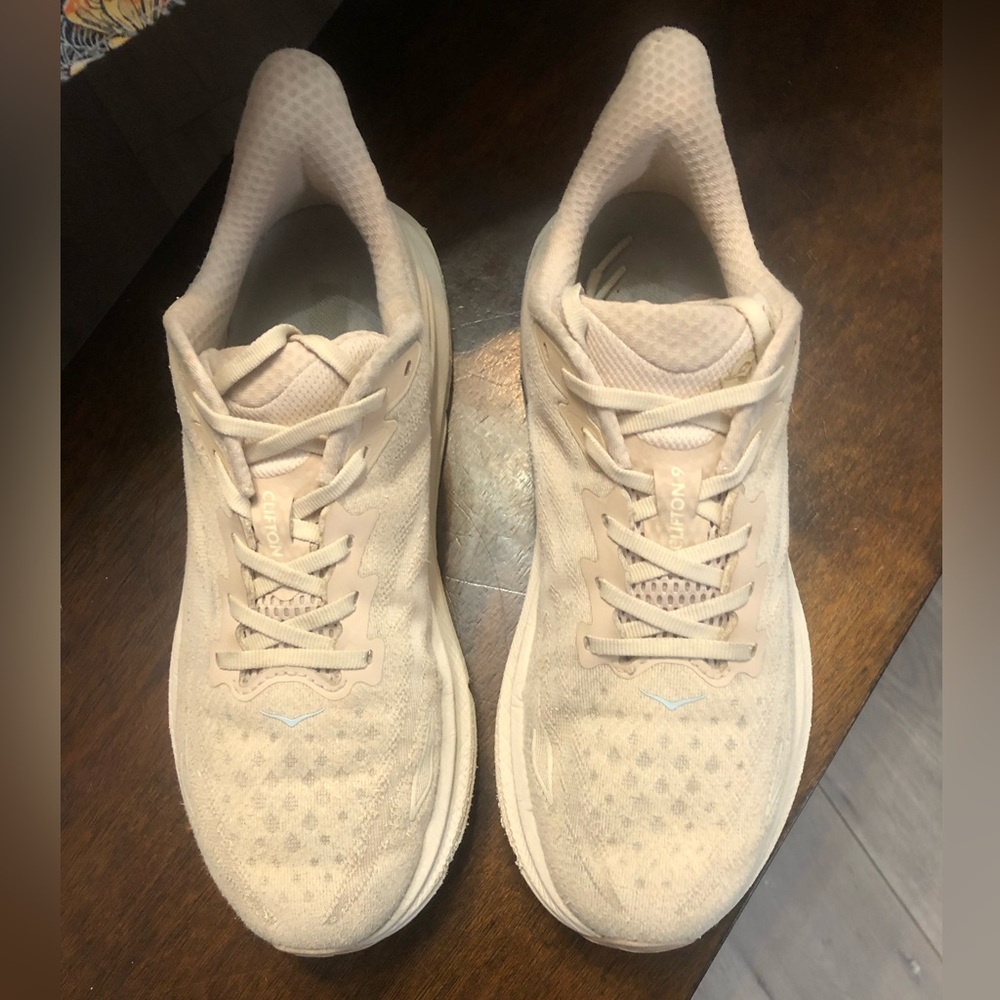Women’s Hoka Clifton 9 ‘Shifting Sand size 9.5 - Picture 5 of 8